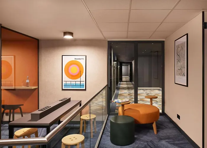 Adina Ντίσελντορφ