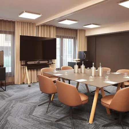 Aparthotel Adina 4*