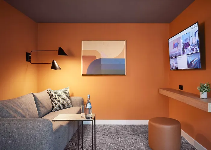 Lägenhetshotell Adina 4*