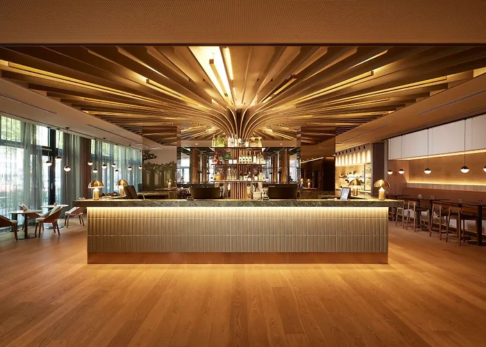 Lägenhetshotell Adina 4*